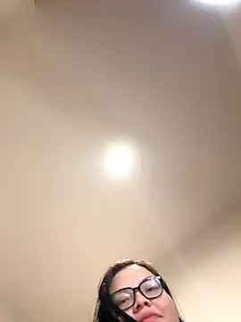 LiverandBrat77 online show from January 6, 2026, 4:49 am