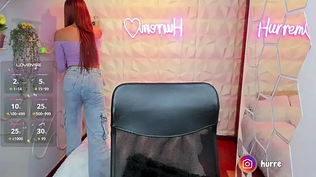 hurrencam online show from October 3, 2025, 1:01 pm