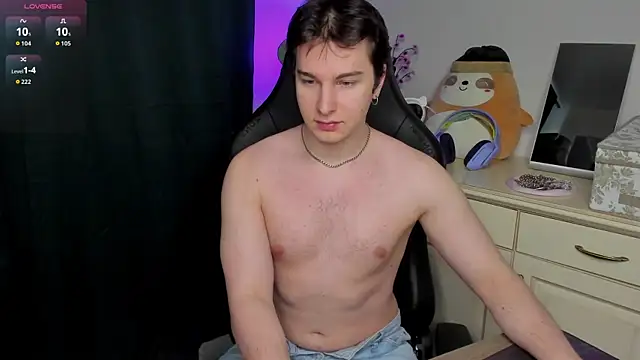 Snapshot of Vincent_Strong chatting on February 14, 2026, 8:36 am Vincent Strong online show from February 14, 2026, 8:36 am