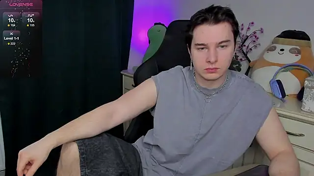 Snapshot of Vincent_Strong chatting on January 19, 2026, 8:07 am Vincent Strong online show from January 19, 2026, 8:07 am