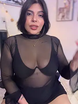 Snapshot of GigiiStone chatting on March 6, 2025, 10:15 pm GigiiStone online show from March 6, 2025, 10:15 pm