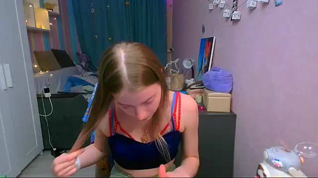 Snapshot of __Aphrodita__wow__ chatting on February 19, 2025, 4:00 pm Aphrodita wow online show from February 19, 2025, 4:00 pm