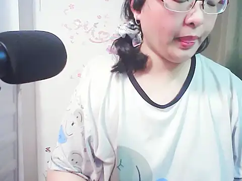 xiaorou-z online show from February 25, 2026, 4:18 pm