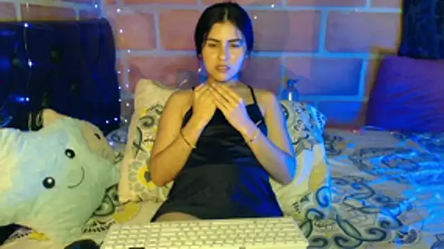 Nathacha online show from February 2, 2026, 11:04 pm