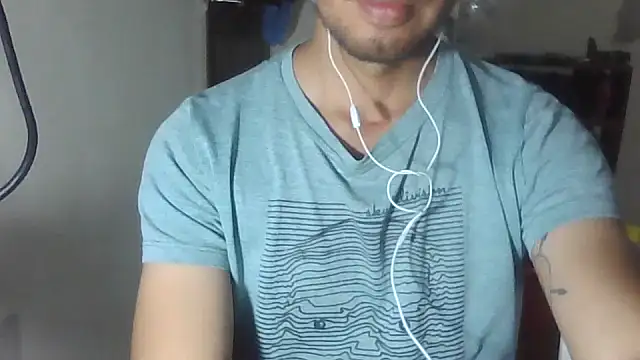 Snapshot of neoandblue23 chatting on November 16, 2025, 2:05 am neoandblue23 online show from November 16, 2025, 2:05 am