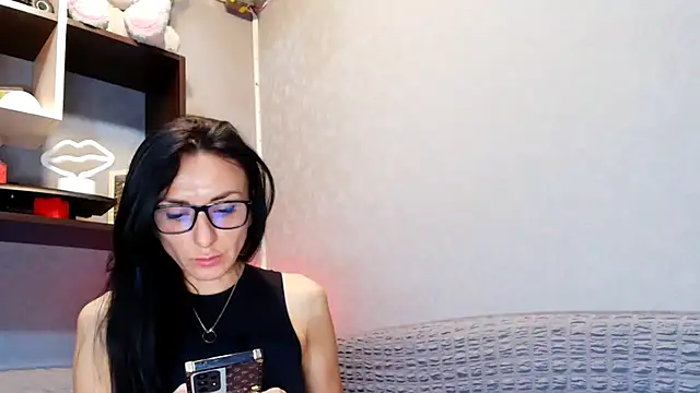 Siaconna online show from September 9, 2025, 6:01 am