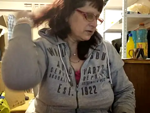 Snapshot of Samantha_Squirt@xh chatting on December 15, 2025, 2:28 am Samantha Squirtxh online show from December 15, 2025, 2:28 am