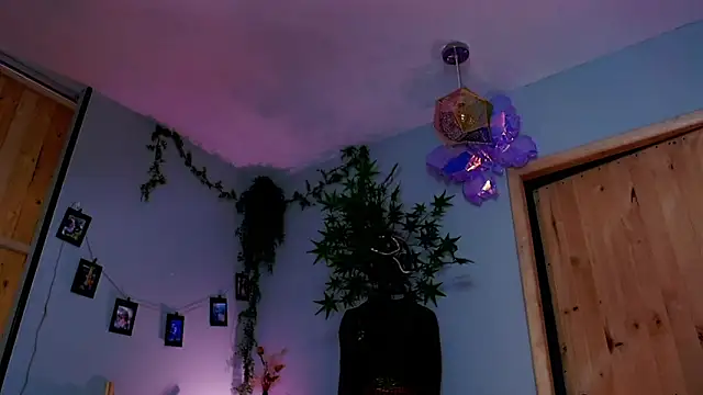 Snapshot of VickyJackson_ chatting on December 5, 2025, 6:28 pm VickyJackson online show from December 5, 2025, 6:28 pm