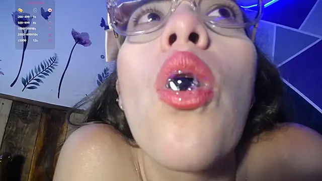 DaMikaela  online show from November 29, 2025, 7:14 pm