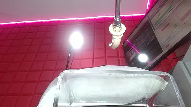 Snapshot of sammyEvans__ chatting on February 4, 2026, 11:00 pm sammyEvans online show from February 4, 2026, 11:00 pm