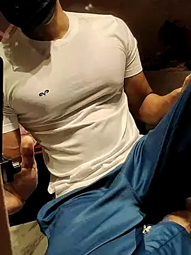 Snapshot of xxxhugedick0001 chatting on February 24, 2025, 6:58 pm xxxhugedick0001 online show from February 24, 2025, 6:58 pm