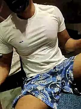 Snapshot of xxxhugedick0001 chatting on March 14, 2025, 6:39 pm xxxhugedick0001 online show from March 14, 2025, 6:39 pm