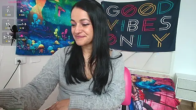 LovelyAzucena online show from March 18, 2026, 2:08 pm