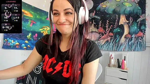 LovelyAzucena online show from March 21, 2025, 8:18 pm