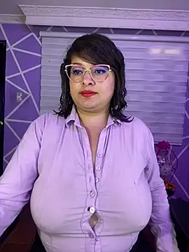 Snapshot of MiiaaJoness chatting on June 24, 2026, 5:11 pm MiiaaJoness online show from June 24, 2026, 5:11 pm
