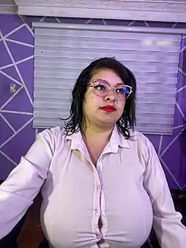 Snapshot of MiiaaJoness chatting on July 14, 2026, 4:24 pm MiiaaJoness online show from July 14, 2026, 4:24 pm