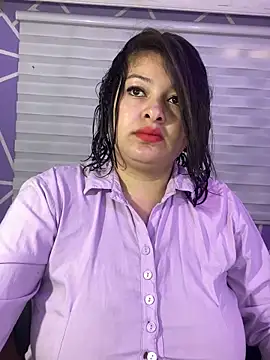 Snapshot of MiiaaJoness chatting on May 29, 2026, 3:07 pm MiiaaJoness online show from May 29, 2026, 3:07 pm