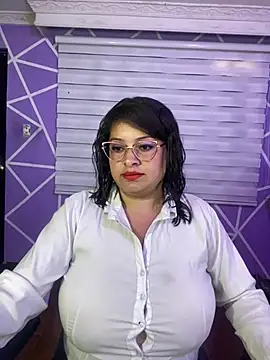Snapshot of MiiaaJoness chatting on July 24, 2026, 6:48 pm MiiaaJoness online show from July 24, 2026, 6:48 pm