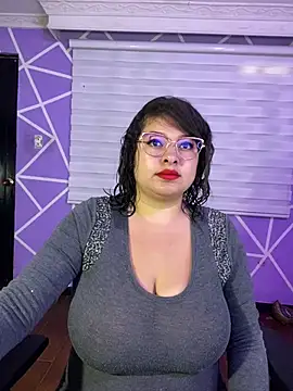 Snapshot of MiiaaJoness chatting on July 15, 2026, 3:30 pm MiiaaJoness online show from July 15, 2026, 3:30 pm