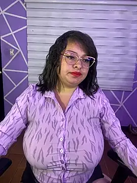 Snapshot of MiiaaJoness chatting on July 28, 2026, 6:20 pm MiiaaJoness online show from July 28, 2026, 6:20 pm