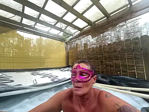 Snapshot of prainxxx22 chatting on November 30, 2025, 8:42 pm prainxxx22 online show from November 30, 2025, 8:42 pm