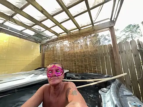 Snapshot of prainxxx22 chatting on November 13, 2025, 7:18 pm prainxxx22 online show from November 13, 2025, 7:18 pm