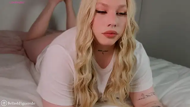 IsabellaFigueredo   online show from February 24, 2026, 6:42 pm