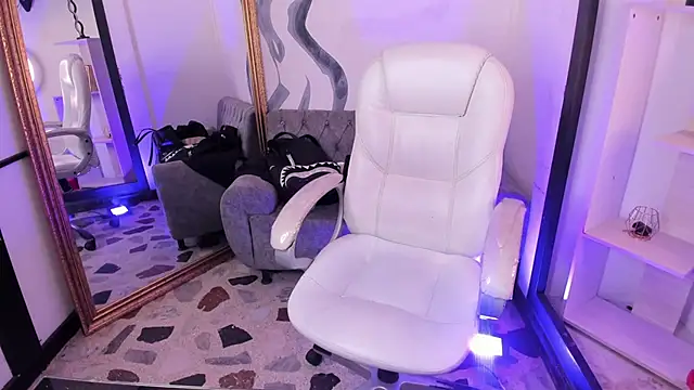 CelesteBrucee online show from May 30, 2026, 4:34 pm