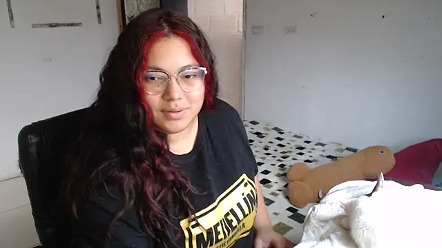 girl milk2 online show from February 12, 2025, 10:15 pm