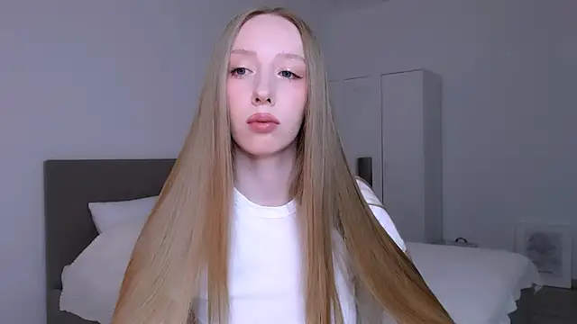 Luna insniity online show from March 29, 2026, 8:21 pm