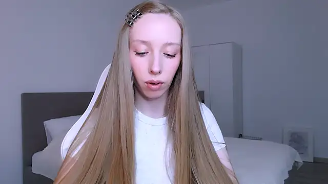 Luna insniity online show from February 25, 2026, 8:52 pm