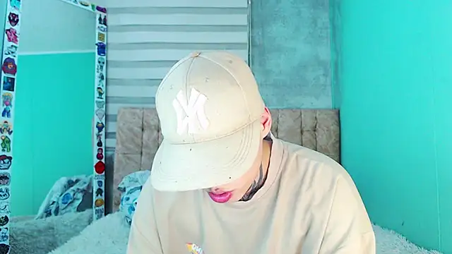  justinmoon2 online show from November 23, 2025, 4:55 am