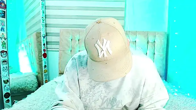  justinmoon2 online show from June 2, 2026, 4:12 am