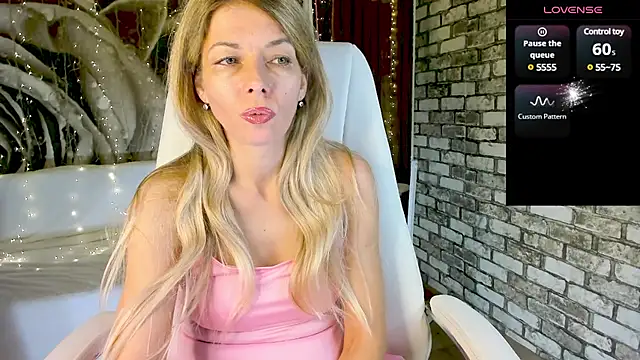 Snapshot of Eva_Melow chatting on February 27, 2025, 7:58 pm Eva Melow online show from February 27, 2025, 7:58 pm