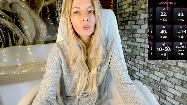 Snapshot of Eva_Melow chatting on February 26, 2025, 4:49 pm Eva Melow online show from February 26, 2025, 4:49 pm