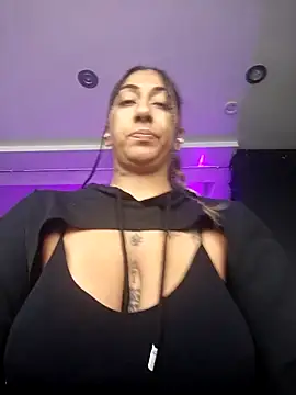 Snapshot of Hotasiansensation chatting on November 12, 2025, 9:57 am Hotasiansensation online show from November 12, 2025, 9:57 am