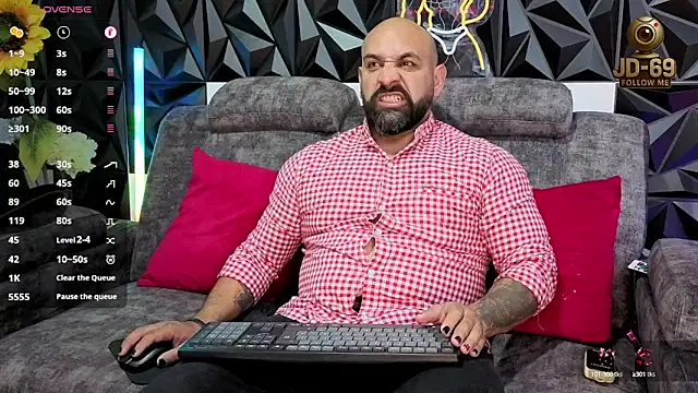 JD-69 online show from October 10, 2025, 7:04 pm