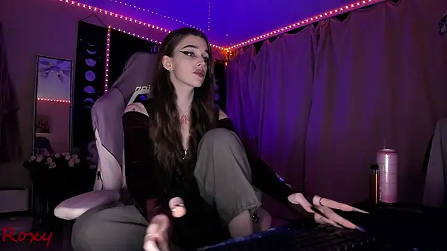 wet dream  online show from April 20, 2026, 4:08 pm