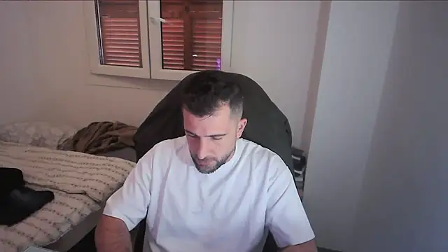 alex877x online show from May 18, 2026, 11:48 am