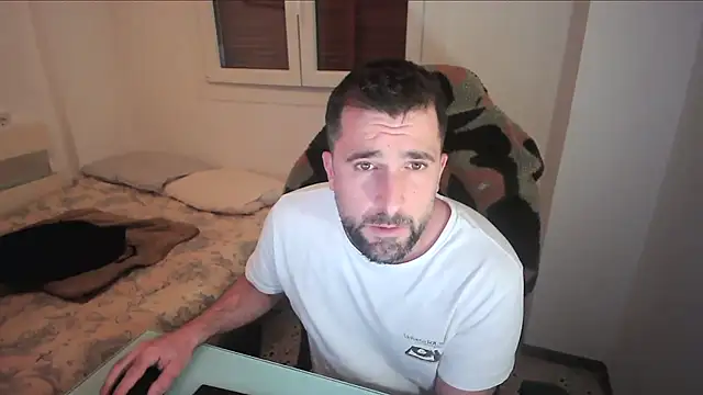 alex877x online show from April 24, 2026, 1:57 pm