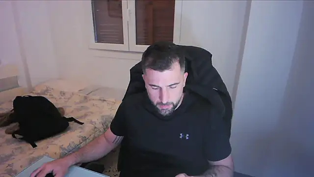 alex877x online show from April 17, 2026, 10:40 am