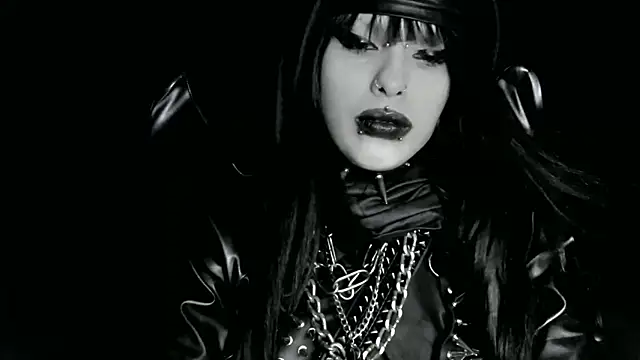 XXIOUX online show from April 5, 2026, 5:03 am