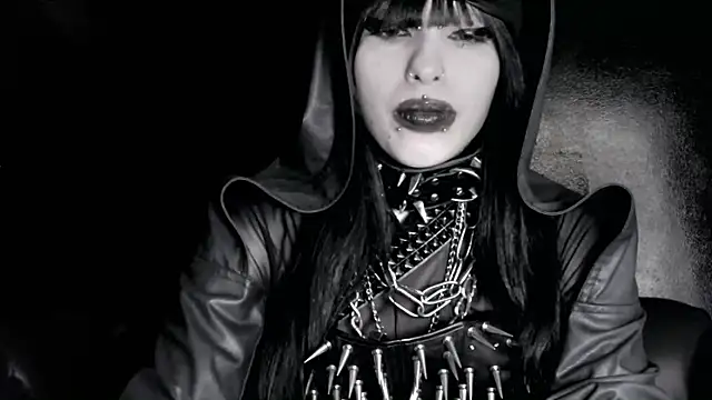 XXIOUX online show from April 7, 2026, 3:25 pm