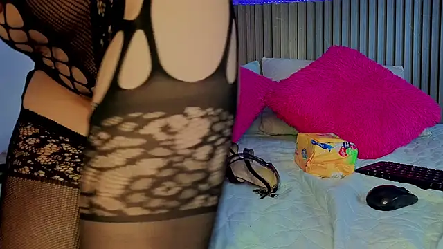 IbethMoon online show from January 5, 2026, 7:28 pm