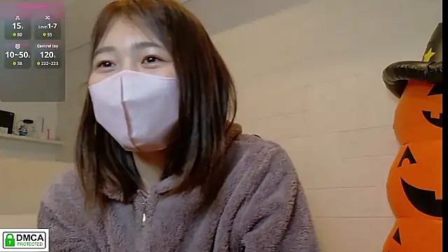 SUZU  online show from October 25, 2025, 3:12 pm