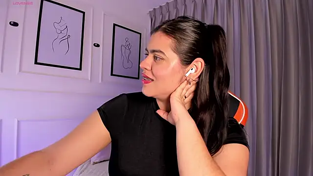 veronica185 online show from January 14, 2026, 3:43 am