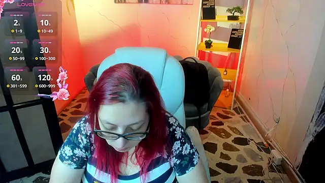 Snapshot of NiickyJones chatting on October 14, 2025, 5:13 pm NiickyJones online show from October 14, 2025, 5:13 pm