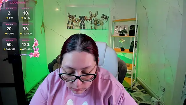 Snapshot of NiickyJones chatting on November 17, 2025, 5:50 pm NiickyJones online show from November 17, 2025, 5:50 pm