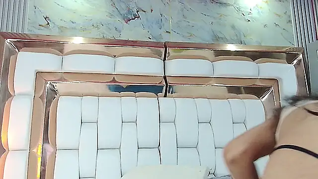 Snapshot of littlee_emilyy_ chatting on March 19, 2025, 2:59 am littlee emilyy  online show from March 19, 2025, 2:59 am