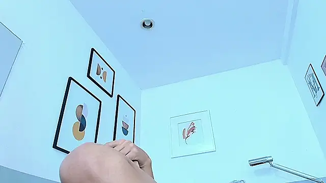 Snapshot of littlee_emilyy_ chatting on December 24, 2024, 8:27 pm littlee emilyy  online show from December 24, 2024, 8:27 pm